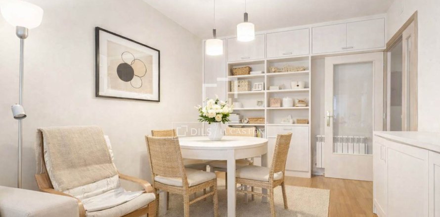 Huoneisto Sant Just Desvern, Barcelona, Espanja 3 makuuhuonetta, 102 m2 No. 150806