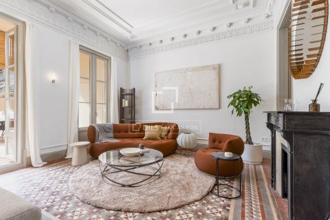 Apartament w Barcelona, Hiszpania 3 sypialnie, 195 mkw. nr 150810 – zdjęcie 20