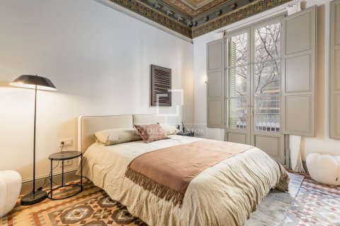 Apartament w Barcelona, Hiszpania 3 sypialnie, 195 mkw. nr 150810 – zdjęcie 6