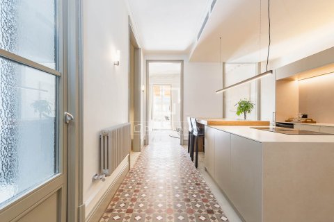 Apartament w Barcelona, Hiszpania 3 sypialnie, 195 mkw. nr 150810 – zdjęcie 21