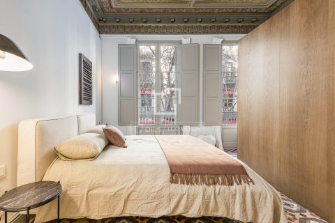 Apartament w Barcelona, Hiszpania 3 sypialnie, 195 mkw. nr 150810 – zdjęcie 26