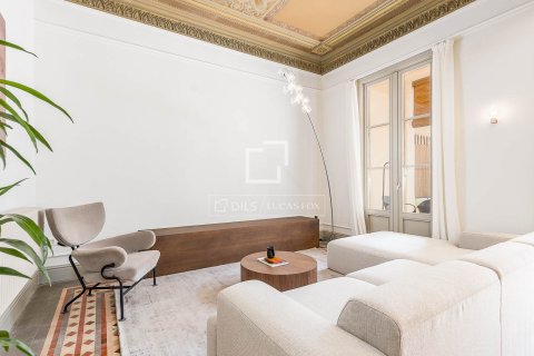 Apartament w Barcelona, Hiszpania 3 sypialnie, 195 mkw. nr 150810 – zdjęcie 11