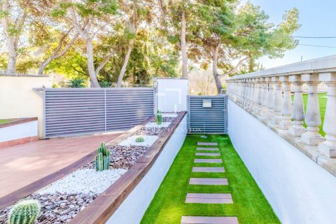 Villa till salu i Sitges, Barcelona, Spanien 4 sovrum, 266 kvm. Nr. 150808 - foto 25