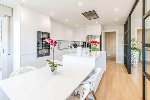 Villa till salu i Sitges, Barcelona, Spanien 4 sovrum, 266 kvm. Nr. 150808 - foto 17