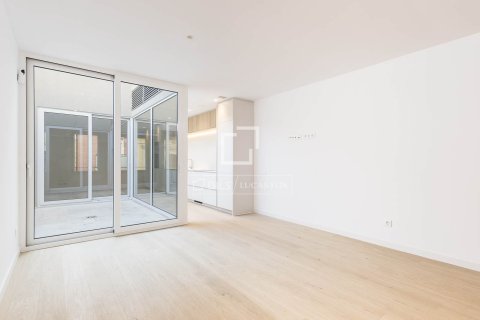 Lägenhet till salu i Barcelona, Spanien 4 sovrum, 105 kvm. Nr. 150805 - foto 4