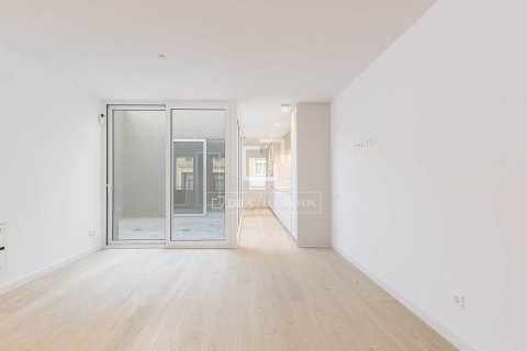 Lägenhet till salu i Barcelona, Spanien 4 sovrum, 105 kvm. Nr. 150805 - foto 3