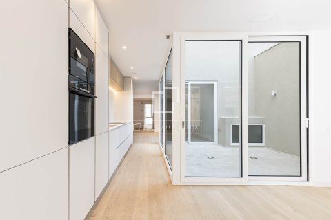 Lägenhet till salu i Barcelona, Spanien 4 sovrum, 105 kvm. Nr. 150805 - foto 14