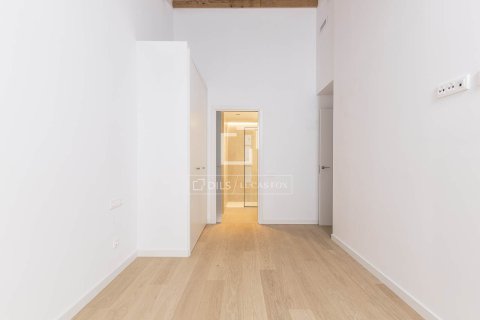 Lägenhet till salu i Barcelona, Spanien 4 sovrum, 105 kvm. Nr. 150805 - foto 26