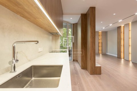 Продажа квартиры в Барселона, Испания 3 спальни, 147м2 №150809 - фото 15