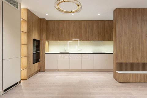 Продажа квартиры в Барселона, Испания 3 спальни, 147м2 №150809 - фото 13