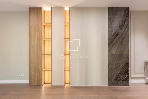 Продажа квартиры в Барселона, Испания 3 спальни, 147м2 №150809 - фото 4