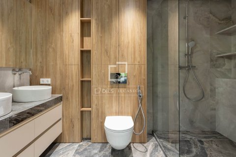 Продажа квартиры в Барселона, Испания 3 спальни, 147м2 №150809 - фото 27