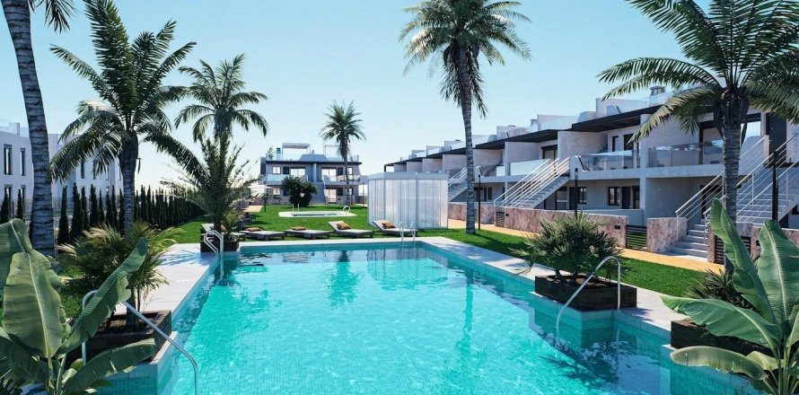 Bungalow à Pilar de la Horadada, Alicante, Espagne 2 chambres, 68 m2 No. 187291
