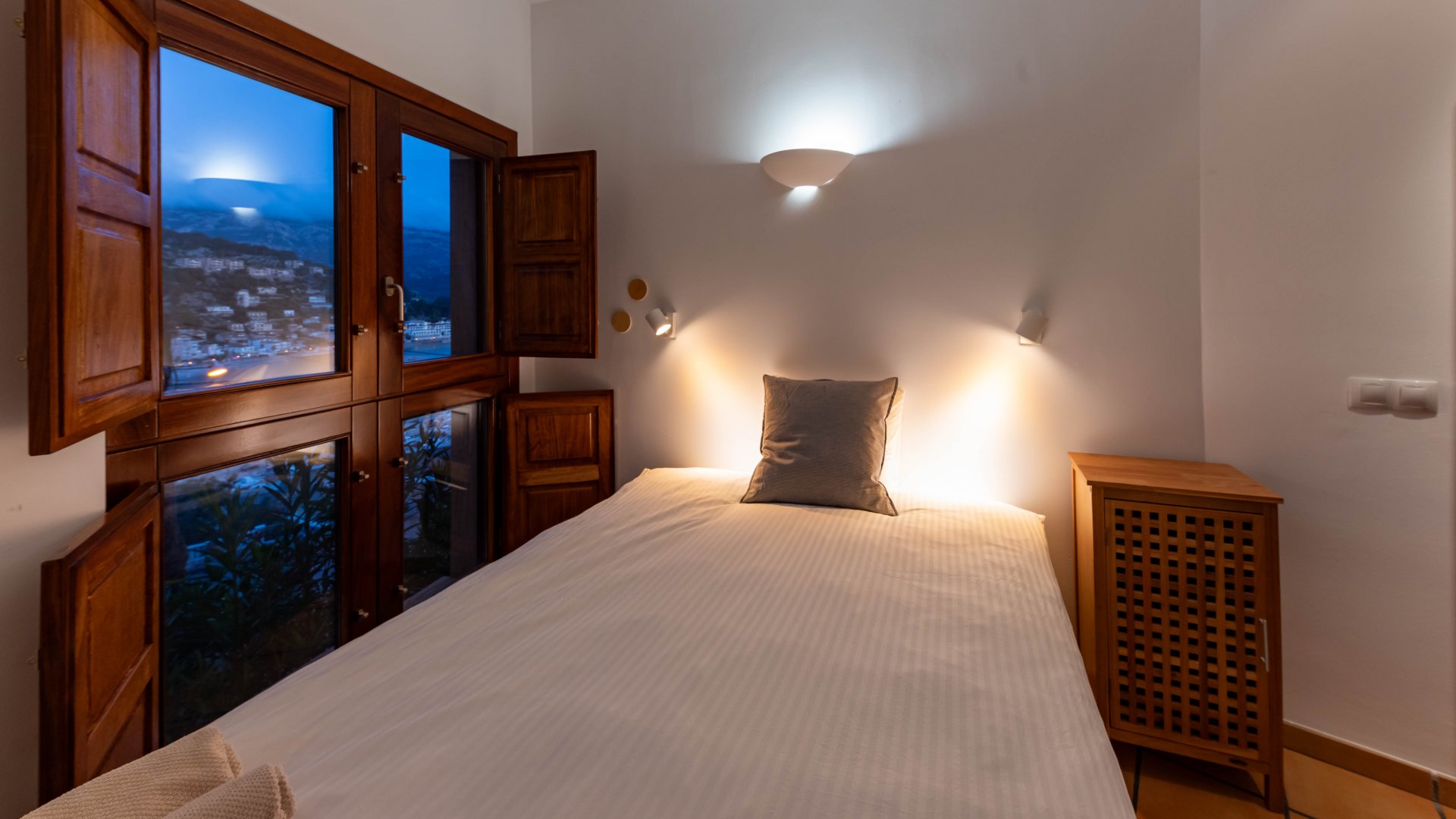 Villa in Port De Soller, Mallorca, Spain 3 bedrooms, 180 sq.m. No. 98007