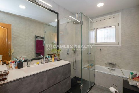 Dom w Lloret de Mar, Girona, Hiszpania 4 sypialnie, 240 mkw. nr 177197 – zdjęcie 30