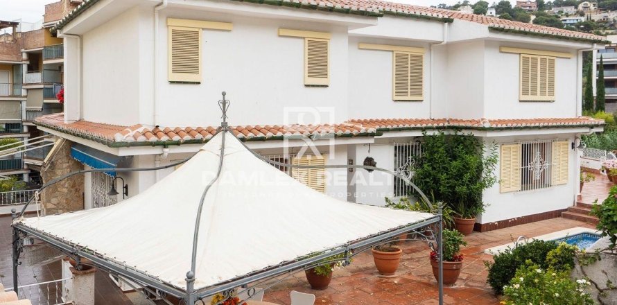 Dom w Tossa de Mar, Girona, Hiszpania 7 sypialni, 312 mkw. nr 177196