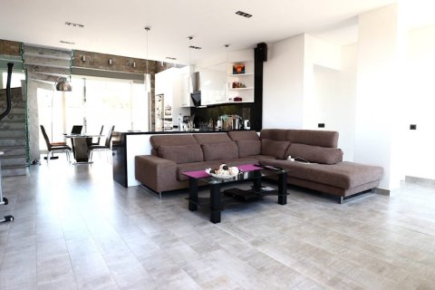 Villa till salu Torrevieja, Alicante, Spanien 3 sovrum, 162 kvm. Nr. 135622 - foto 6