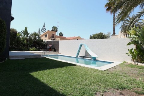 Villa till salu Torrevieja, Alicante, Spanien 3 sovrum, 162 kvm. Nr. 135622 - foto 27