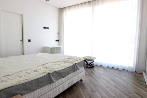 Villa till salu Torrevieja, Alicante, Spanien 3 sovrum, 162 kvm. Nr. 135622 - foto 16