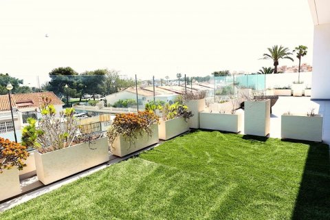 Villa till salu Torrevieja, Alicante, Spanien 3 sovrum, 162 kvm. Nr. 135622 - foto 29