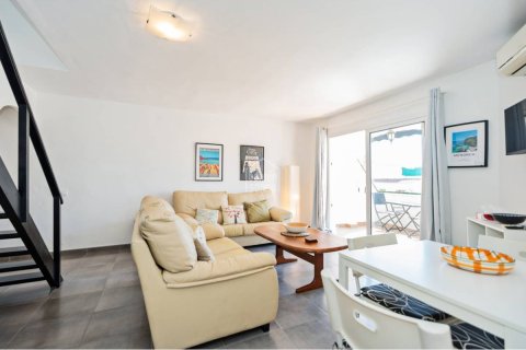 Apartment for sale Sant Lluis, Menorca, Spain 2 bedrooms, 65 sq.m. No. 133210 - photo 5