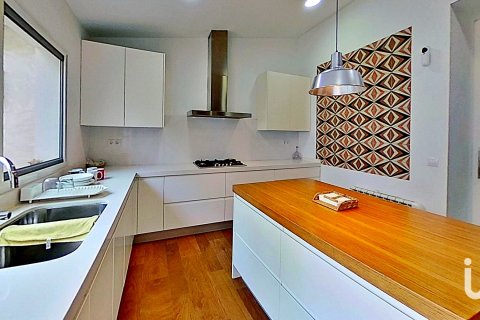 Hus till salu i El Campello, Alicante, Spanien 4 sovrum, 250 kvm. Nr. 153728 - foto 12