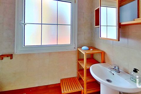 Hus till salu i El Campello, Alicante, Spanien 4 sovrum, 250 kvm. Nr. 153728 - foto 23