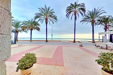 Hus till salu i El Campello, Alicante, Spanien 4 sovrum, 250 kvm. Nr. 153728 - foto 2