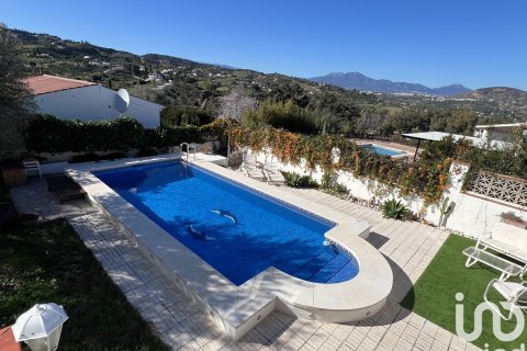 Продажа дома в Алаурин-эль-Гранде, Малага, Испания 4 спальни, 238м2 №153725 - фото 3