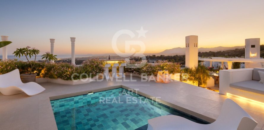 Penthouse in Marbella, Malaga, Spain 4 bedrooms, 420 sq.m. No. 178662
