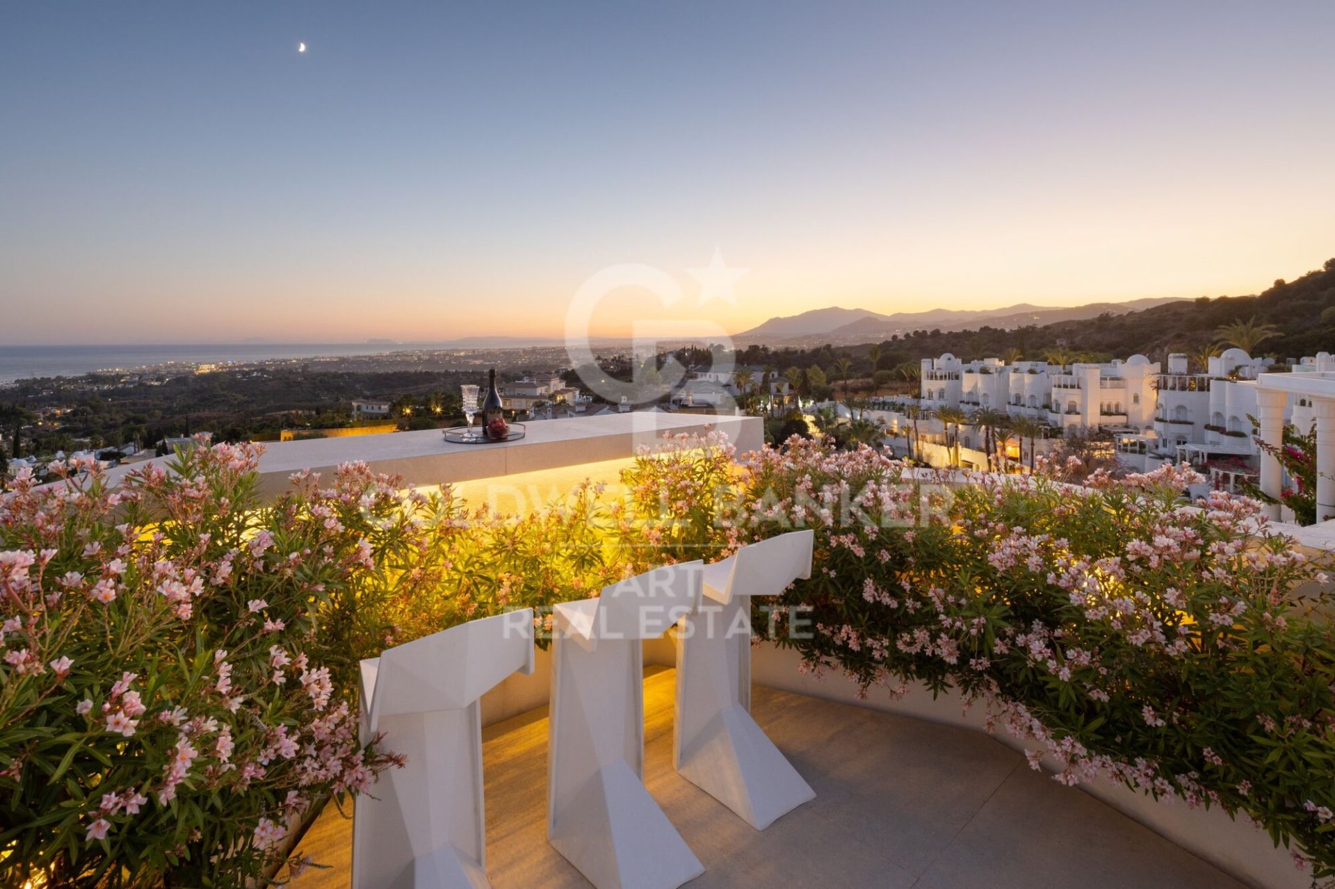 Kattohuoneisto Marbella, Malaga, Espanja 4 makuuhuonetta, 420 m2 No. 178662