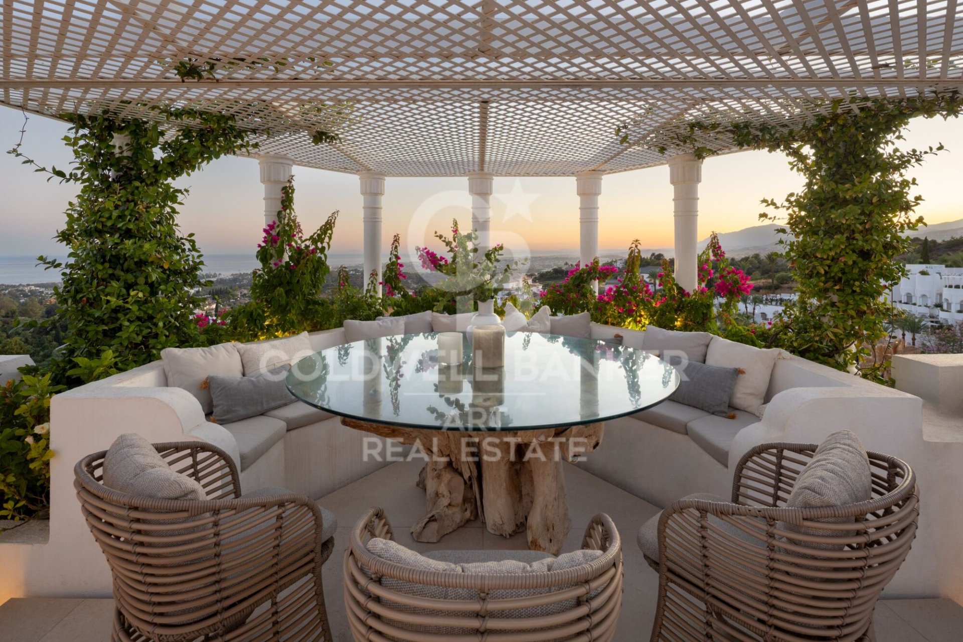 Kattohuoneisto Marbella, Malaga, Espanja 4 makuuhuonetta, 420 m2 No. 178662