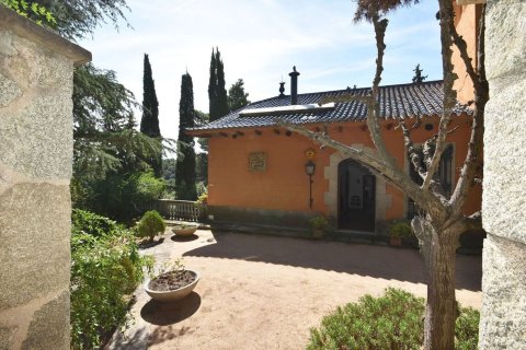 House à vendre à Barcelona, Espagne, 12 chambres, 1200 m2 No. 178331 - photo 4