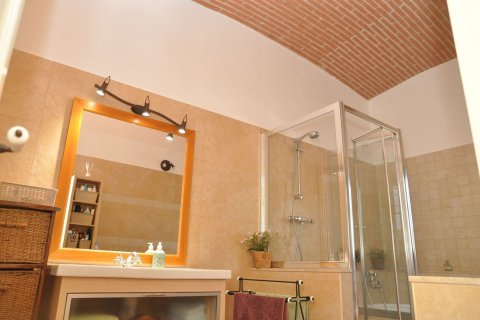 Hus till salu i Mataro, Barcelona, Spanien 5 sovrum, 380 kvm. Nr. 178334 - foto 28
