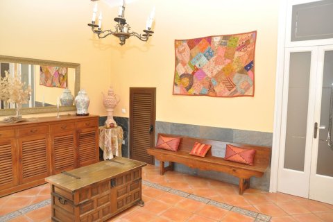 Hus till salu i Mataro, Barcelona, Spanien 5 sovrum, 380 kvm. Nr. 178334 - foto 9