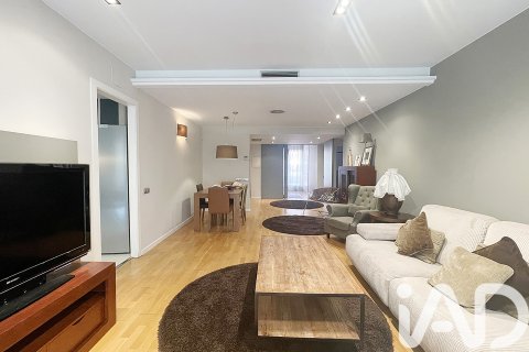 Lägenhet i Sabadell, Barcelona, Spanien 3 sovrum, 177 kvm. Nr. 152562