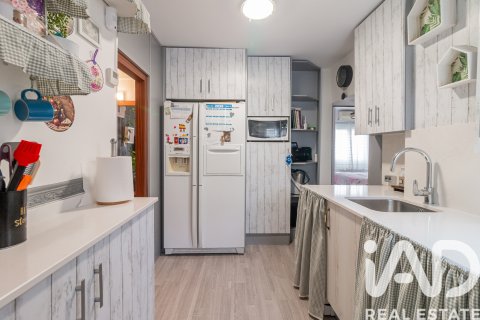 Продажа квартиры в Леганес, Мадрид, Испания 2 спальни, 54м2 №152565 - фото 24