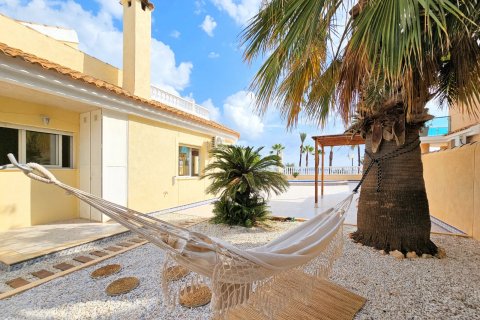 Villa for sale Los Urrutias, Murcia, Spain 4 bedrooms, 134 sq.m. No. 115350 - photo 11