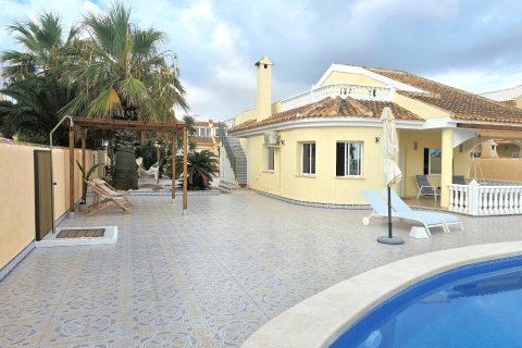 Villa for sale Los Urrutias, Murcia, Spain 4 bedrooms, 134 sq.m. No. 115350 - photo 17