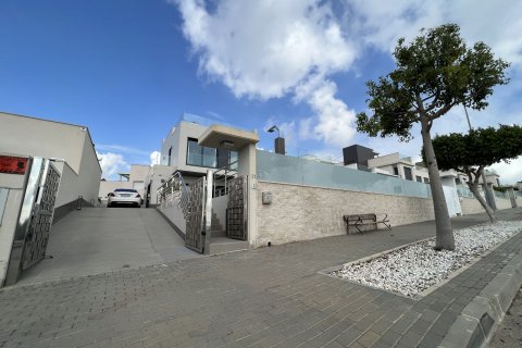 Villa pārdošanā San Miguel de Salinas, Alicante, Spānijā 5 istabas, 373 m2 Nr. 115347 - attēls 2