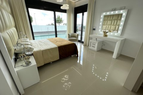 Villa pārdošanā San Miguel de Salinas, Alicante, Spānijā 5 istabas, 373 m2 Nr. 115347 - attēls 9