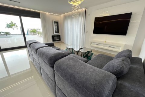 Villa pārdošanā San Miguel de Salinas, Alicante, Spānijā 5 istabas, 373 m2 Nr. 115347 - attēls 5