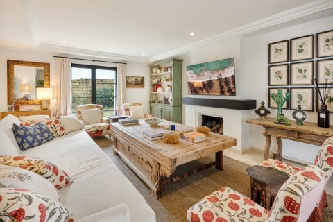 Villa for sale in Benahavis, Malaga, Spain 4 bedrooms, 373 sq.m. No. 162172 - photo 13