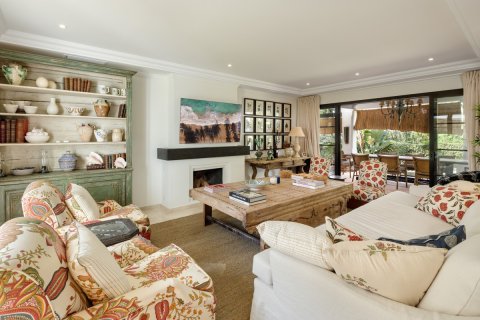 Villa for sale in Benahavis, Malaga, Spain 4 bedrooms, 373 sq.m. No. 162172 - photo 11