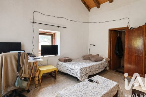 Townhouse for sale in Corvera de Toranzo, Cantabria, Spain 4 bedrooms, 576 sq.m. No. 172553 - photo 21