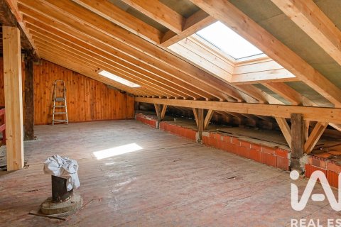 Townhouse for sale in Corvera de Toranzo, Cantabria, Spain 4 bedrooms, 576 sq.m. No. 172553 - photo 26
