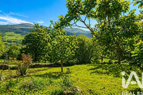 Townhouse for sale in Corvera de Toranzo, Cantabria, Spain 4 bedrooms, 576 sq.m. No. 172553 - photo 4