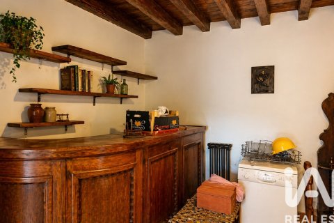 Townhouse for sale in Corvera de Toranzo, Cantabria, Spain 4 bedrooms, 576 sq.m. No. 172553 - photo 19