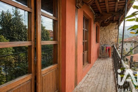 Townhouse for sale in Corvera de Toranzo, Cantabria, Spain 4 bedrooms, 576 sq.m. No. 172553 - photo 9