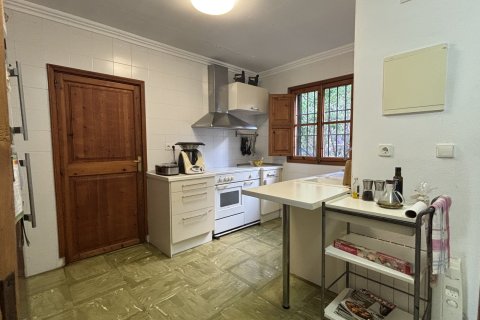 Villa for sale in Costa De La Calma, Mallorca, Spain 4 bedrooms, 370 sq.m. No. 143790 - photo 9